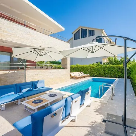 Villa Zatona Sunset With Heated Swimming Pool