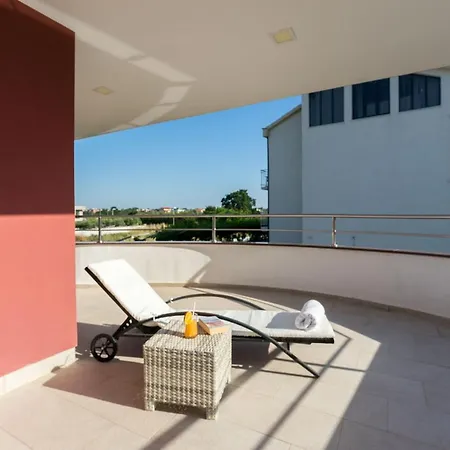 Zatona Sunset With Heated Swimming Pool * Затон