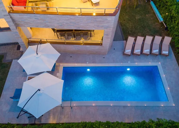 Villa Zatona Sunset With Heated Swimming Pool